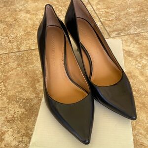 BANANA REPUBLIC Women’s pumps